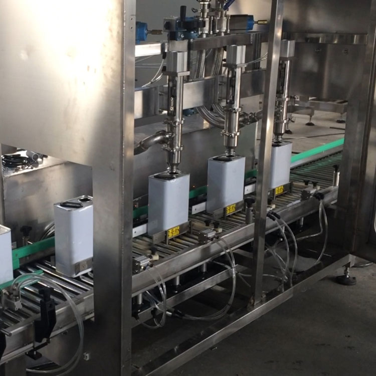 5L Balde nga Hingpit nga Awtomatikong Lithium Battery Liquid Filling Machine